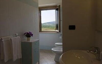 Accommodation:&nbsp;Massi c