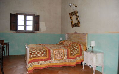 Accommodation:&nbsp;Morus