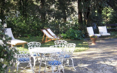 Al fresco dining