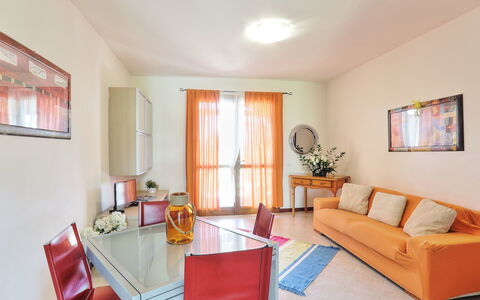 Accommodation:&nbsp;A5 50.6