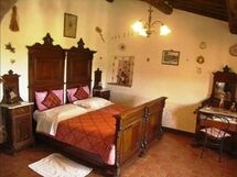 Accommodation:&nbsp;Costanza