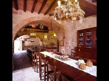 Accommodation:&nbsp;Cecilia