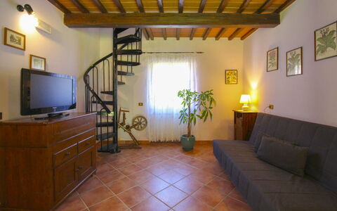 Le Balze: Flooring, Interior Design, Furniture, Floor, Wood, Room, Ceiling, Lighting, Living Room, Apartment