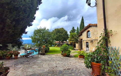 La Greppia: Hacienda, Estate, Cottage, Garden, Villa, Landscaping, Flowerpot, Courtyard, Yard, Eco Hotel