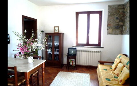 Nonno Tobia: Room, Furniture, Property, Interior Design, Living Room, Building, House, Floor, Table, Home