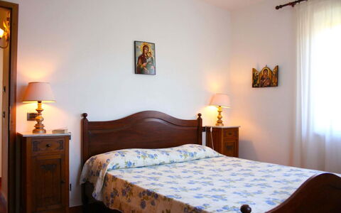 Casa Felice: Bedroom, Bed, Room, Furniture, Property, Bed Sheet, Bed Frame, Floor, Wall, Hardwood