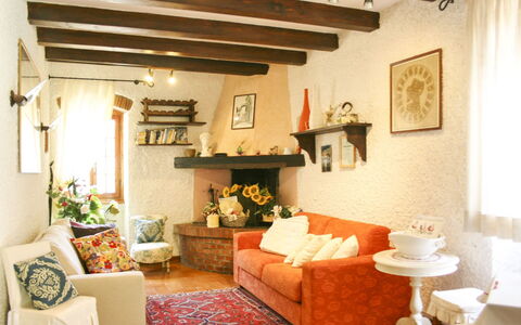 La Rogaia: Furniture, Interior Design, Wall, Couch, Wood, Room, Flooring, Living Room, Ceiling, Lighting