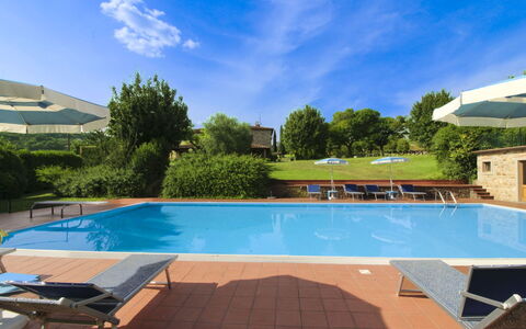 Casale Lorenzo: Tree, Plain, Land Lot, Lawn, Garden, Estate, Meadow, Landscaping, Yard, Farmhouse