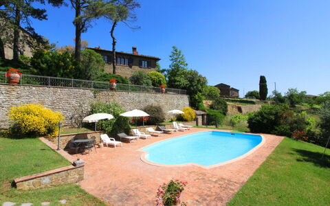 Villa Verniana: Plant, Water, Sky, Building, Swimming Pool, Tree, Nature, Botany, Architecture, Land Lot