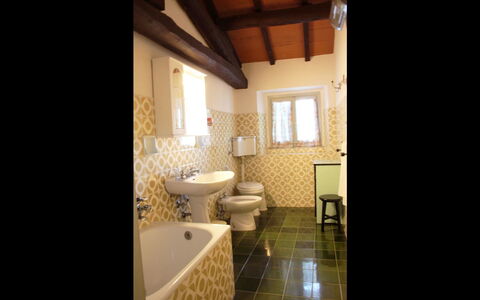 Villa Verniana: Room, Property, Bathroom, Building, Interior Design, Architecture, House, Floor, Daylighting, Furniture