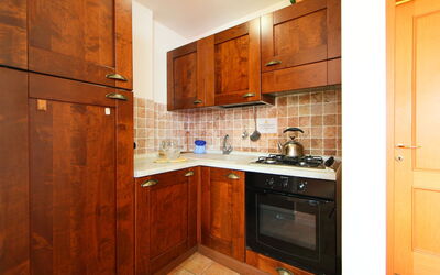 Accommodation:&nbsp;Oak 200.3