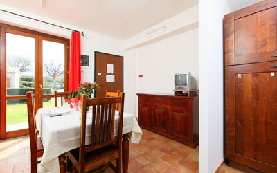 Accommodation:&nbsp;Oak 200.3