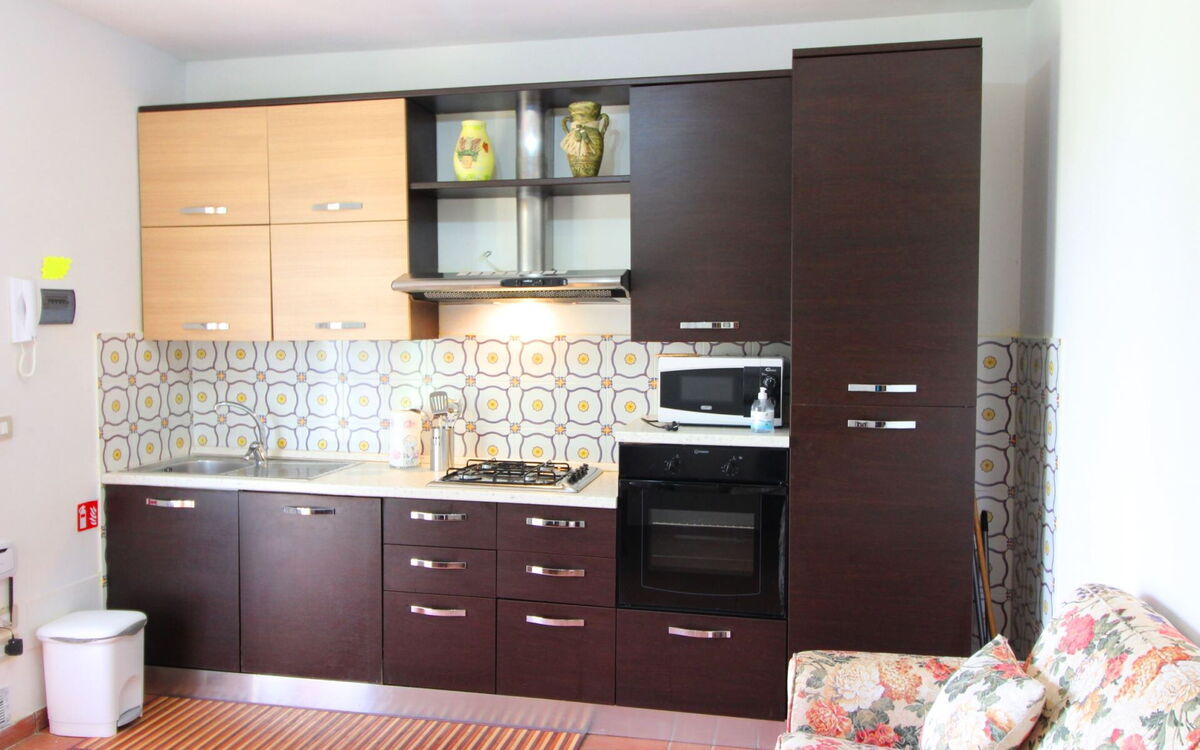 Accommodation:&nbsp;Rugapiana