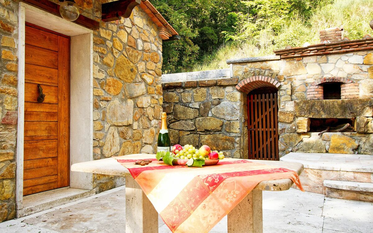 Accommodation:&nbsp;Sculture 1