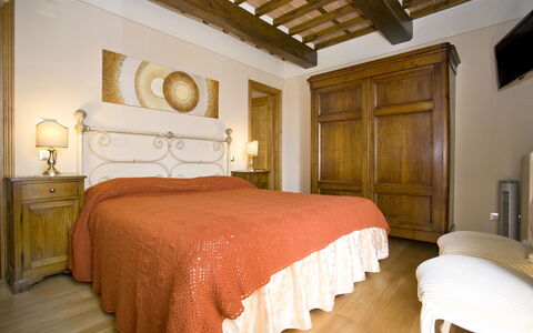 Nel Guasto: Bedroom, Bed, Room, Furniture, Property, Bed Sheet, Interior Design, Bed Frame, Building, Ceiling