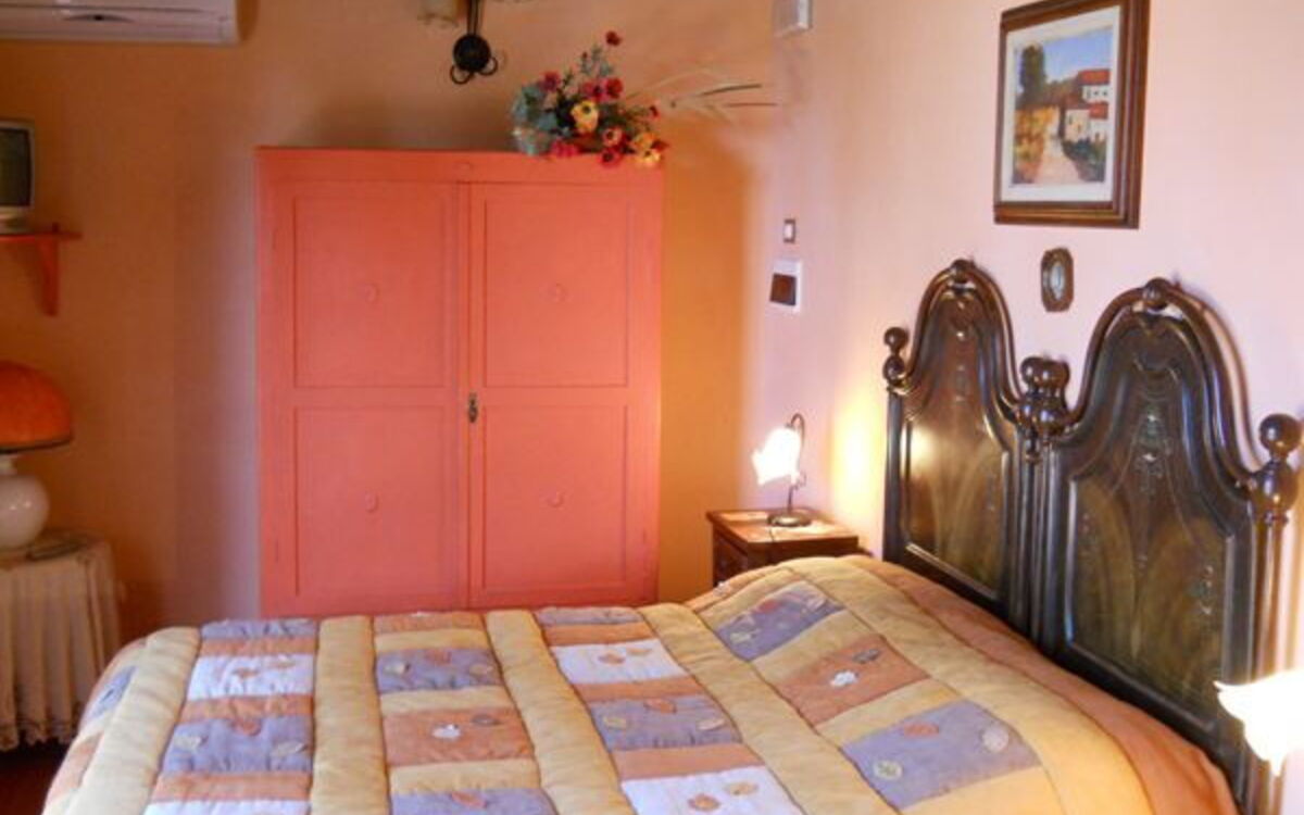 Accommodation:&nbsp;Bedroom Adele