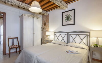 Accommodation:&nbsp;Le Capanne Ii 825.5
