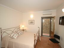 Accommodation:&nbsp;Casaforte 4