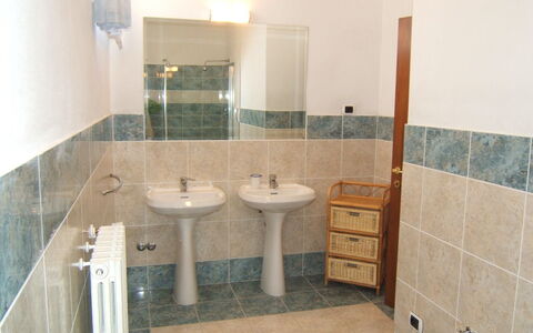 Villa Giulia Follonica: Property, Bathroom, Room, Tile, Floor, Real Estate, Architecture, Interior Design, House, Building