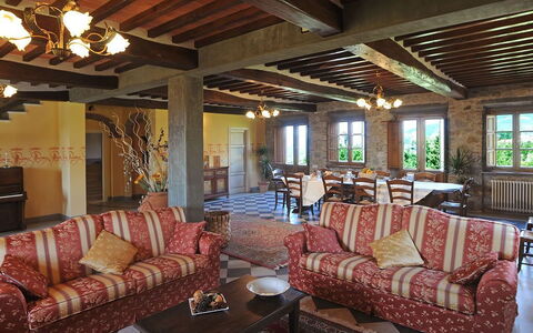 Accommodation:&nbsp;Camelia