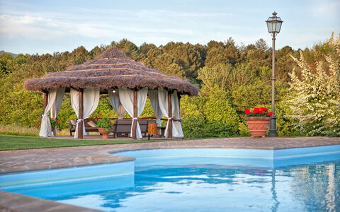 Villa Sant' Angelo: Swimming Pool, Property, Building, House, Resort, Leisure, Real Estate, Vacation, Water, Tree