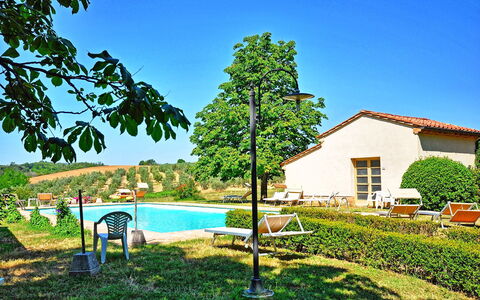 Vittoriana: Property, House, Real Estate, Green, Home, Natural Landscape, Tree, Building, Estate, Sky