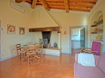 Accommodation:&nbsp;Collina 5