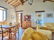 Accommodation:&nbsp;Sarteano 3