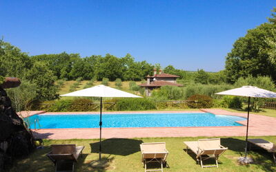 La Casetta nel Bosco: Swimming Pool, Resort, Outdoor Furniture, Eco Hotel, Estate, Sunlounger, Hacienda, Leisure, Shade, Garden
