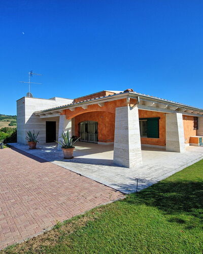 Saturnia 9
