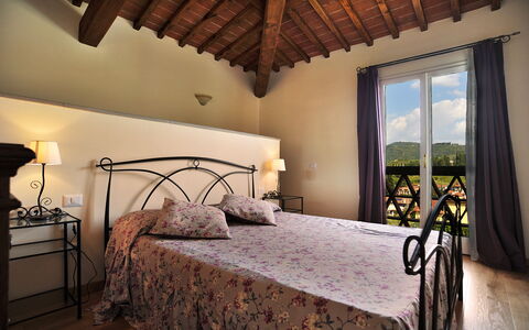 Casa Fabrizio: Property, Furniture, Building, Window, Wood, Lighting, Comfort, Interior Design, Bed Frame, Floor