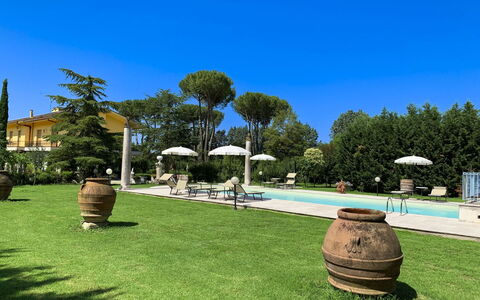 Villa Quattro Mori: Garden, Lawn, Landscaping, Shade, Outdoor Furniture, Park, Hacienda, Estate, Yard, Eco Hotel