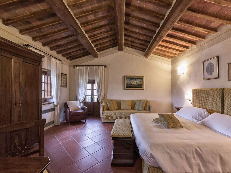 Accommodation:&nbsp;Camera 9