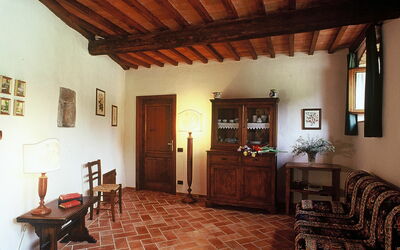 Cerchi 1: Property, Room, Building, House, Interior Design, Ceiling, Furniture, Floor, Real Estate, Beam