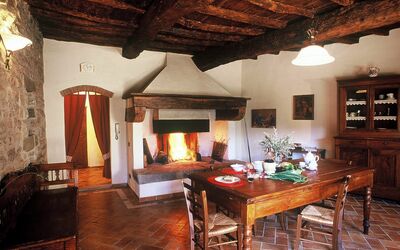 Cerchi 2: Room, Property, Building, Interior Design, Furniture, Hearth, House, Living Room, Table, Beam