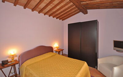 Accommodation:&nbsp;Cornia 9