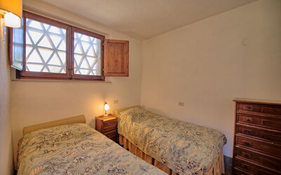 Accommodation:&nbsp;Girasole