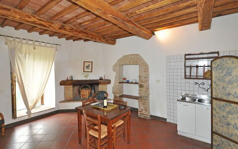 Accommodation:&nbsp;Ginestra