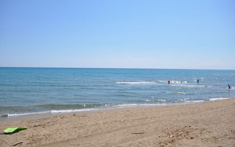Casamare: Body Of Water, Beach, Sea, Shore, Coast, Ocean, Coastal And Oceanic Landforms, Horizon, Sand, Wave
