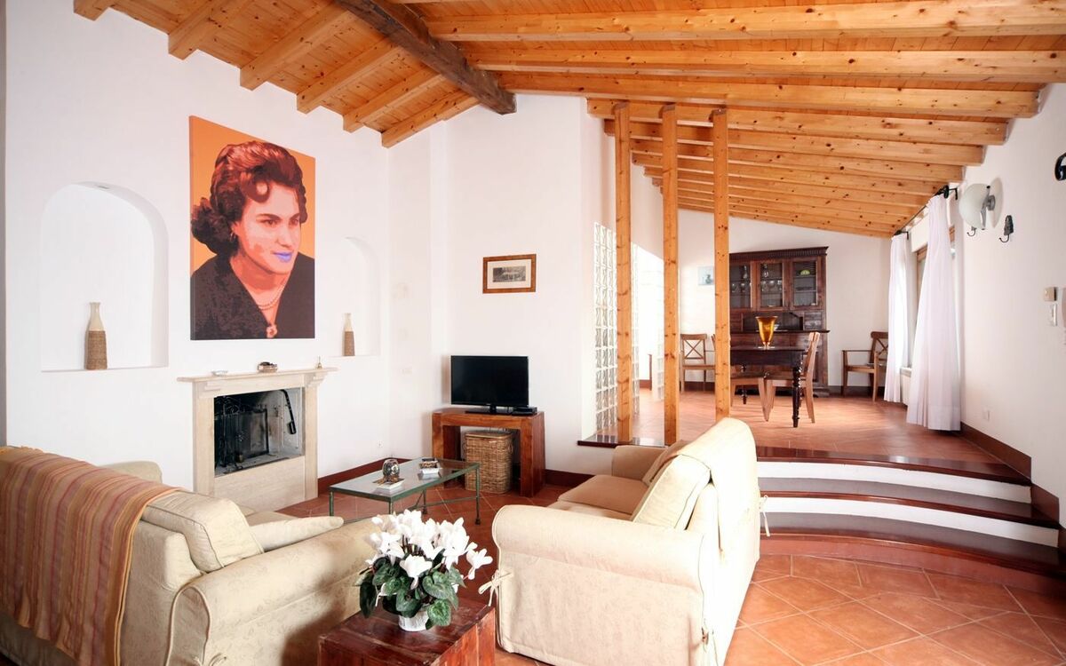 Accommodation:&nbsp;Cecilia