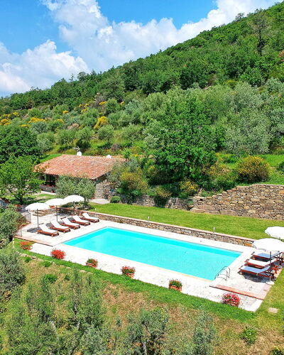 Villa Noceta: Swimming Pool, Property, Natural Landscape, House, Rural Area, Landscape, Building, Villa, Leisure, Vacation