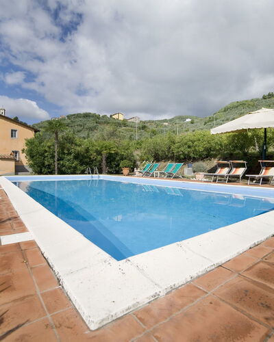 Teto: Swimming Pool, Property, Real Estate, House, Building, Vacation, Home, Estate, Resort, Sky