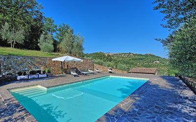 Villa Montalcino: Swimming Pool, Property, Real Estate, Estate, House, Leisure, Building, Villa, Grass, Tree