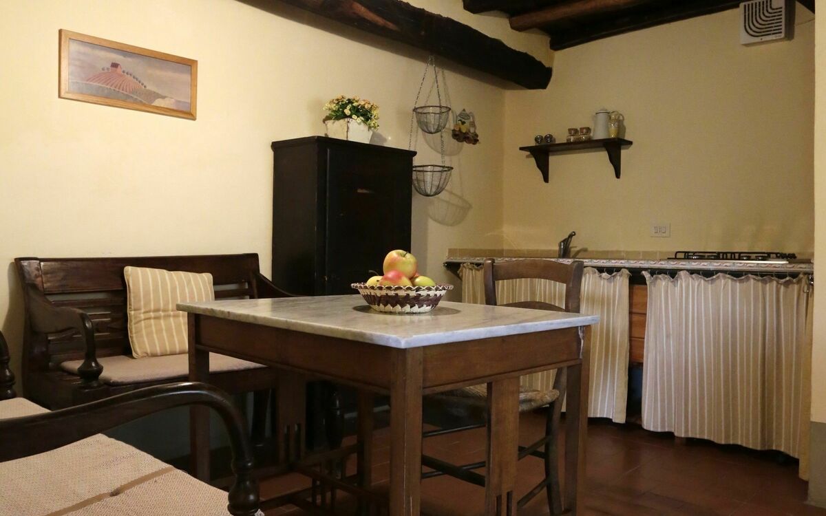 Accommodation:&nbsp;Yellow