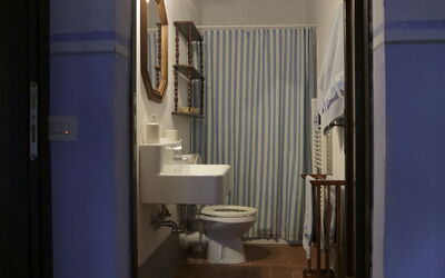 Accommodation:&nbsp;Blue