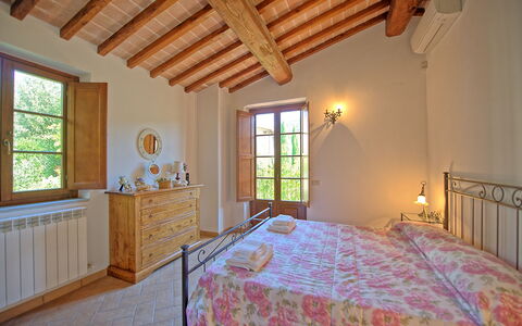 Casa Maria Luisa: Bedroom, Bed, Property, Room, Furniture, Bed Frame, Bed Sheet, Ceiling, Building, House