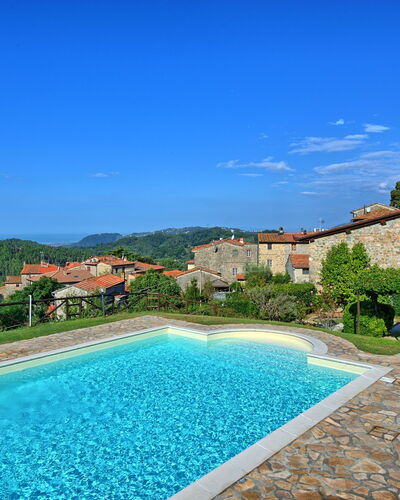 Il Gualdo: Swimming Pool, Property, Real Estate, Azure, Estate, House, Vacation, Water, Building, Villa