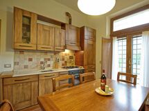 Accommodation:&nbsp;Iris