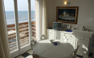 Accommodation:&nbsp;Nautilus