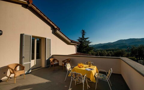 Villa Gaville: Property, House, Room, Building, Real Estate, Home, Sky, Architecture, Interior Design, Furniture